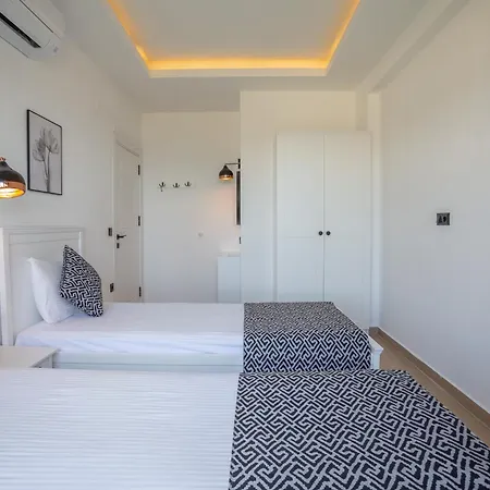 Lobelya Aparthotel 3*