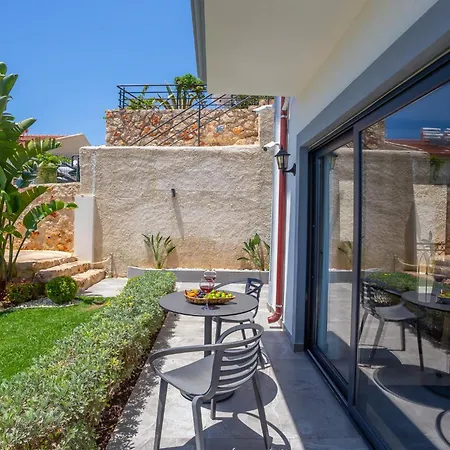 Lobelya Aparthotel 3*
